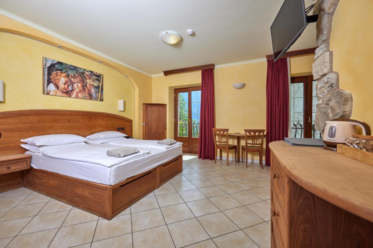 Hotel Al Rio Se Limone sul Garda Room photo